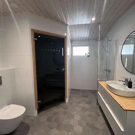 빌라 Modern In Good Location