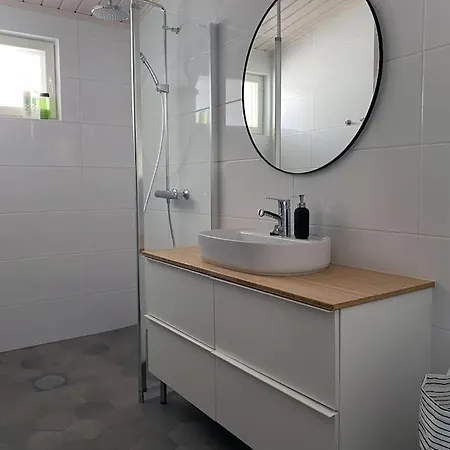 빌라 Modern In Good Location 에스포